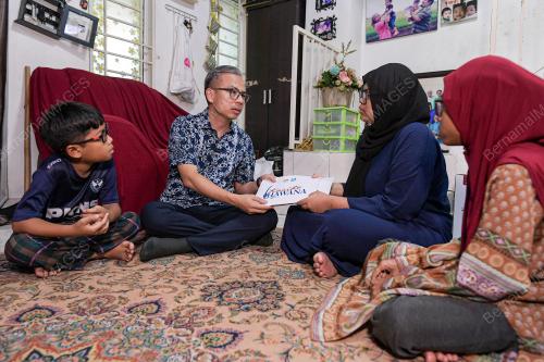 FAHMI FADZIL