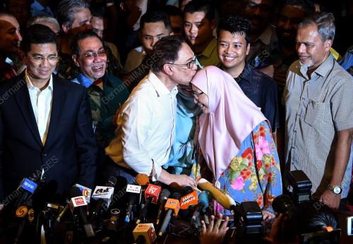 KL62_16052018_ANWAR_BN201805148460