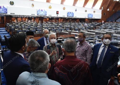 DATUK SERI ISMAIL SABRI YAAKOB