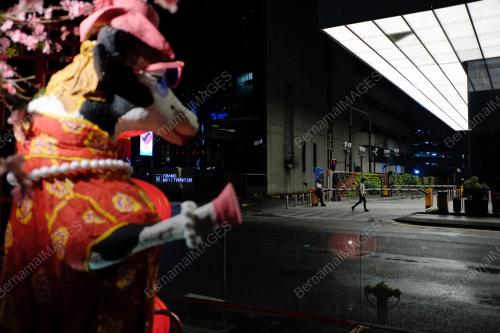 TINJAUAN SUASANA MALAM DI IBU KOTA