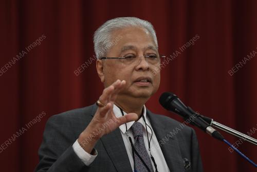 DATUK SERI ISMAIL SABRI YAAKOB