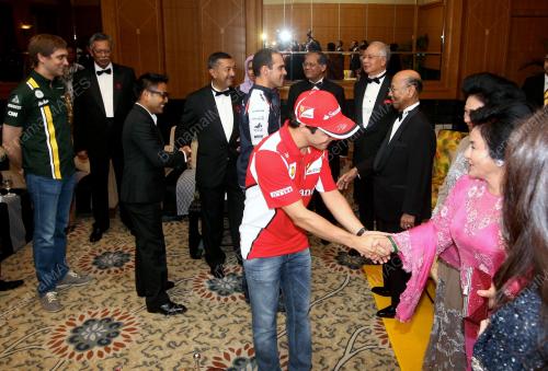 KL62_22032012_RED_RIBBON
