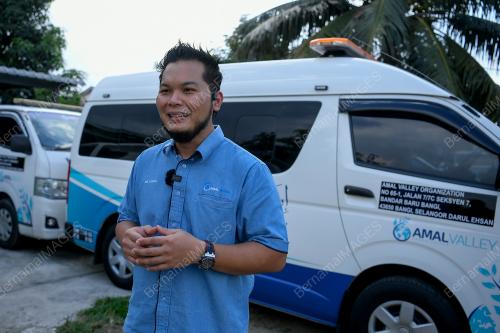 DR AZFAR HUSSIN
