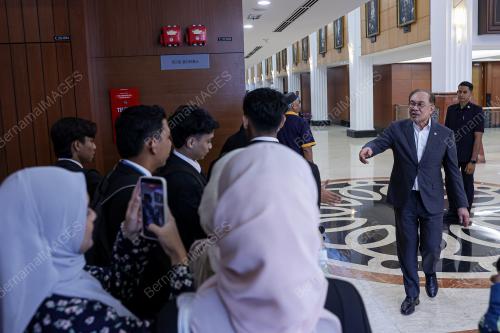 DATUK SERI ANWAR IBRAHIM