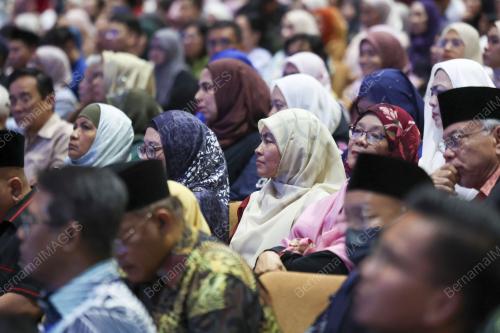 SYARAHAN PERDANA ISLÄ€M THE COVENANTS FULFILLED
