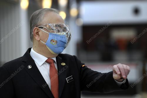 DATUK SERI DR WEE KA SIONG