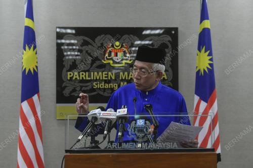 DATUK SERI MAHDZIR KHALID