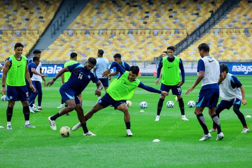 SKUAD BOLASEPAK SINGAPURA