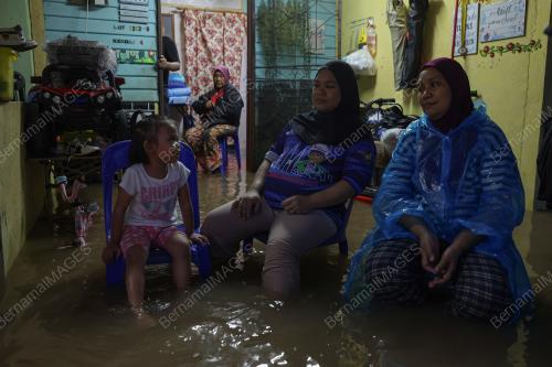 BANJIR KILAT