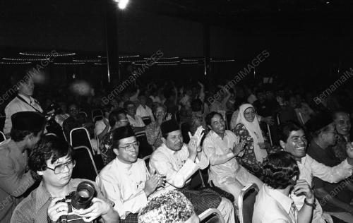 KL63_08072015_MESYUARAT_UMNO