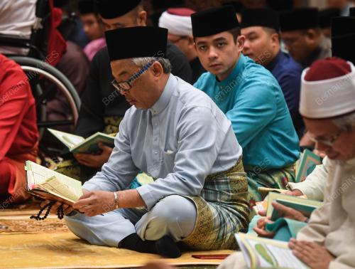 AL-SULTAN ABDULLAH RI'AYATUDDIN AL-MUSTAFA BILLAH SHAH