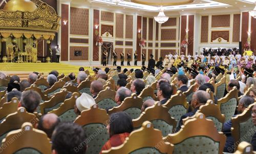 KL63_11042012_AGONG