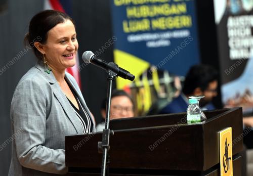 DASAR TANPA GANGGUA