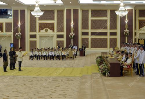 KL63_13122016_AGONG