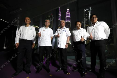 DATUK SERI ISMAIL SABRI YAAKOB