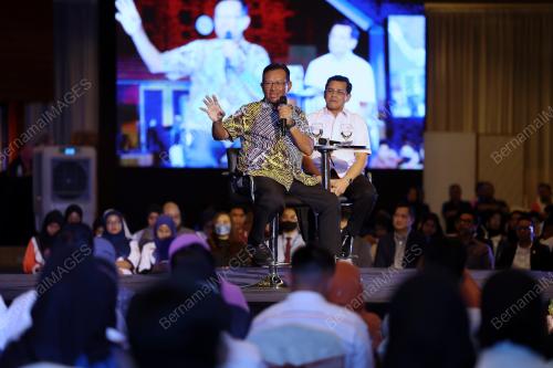 DATUK SERI AHMAD SHABERY CHEEK