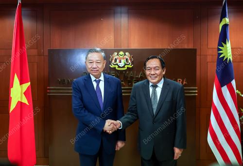 DATUK AWANG BEMEE AWANG ALI BASAH