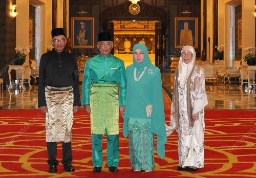 AL-SULTAN ABDULLAH RI'AYATUDDIN AL-MUSTAFA BILLAH SHAH 
