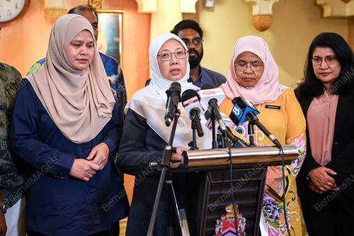 DATUK SERI DR ZALIHA MUSTAFA