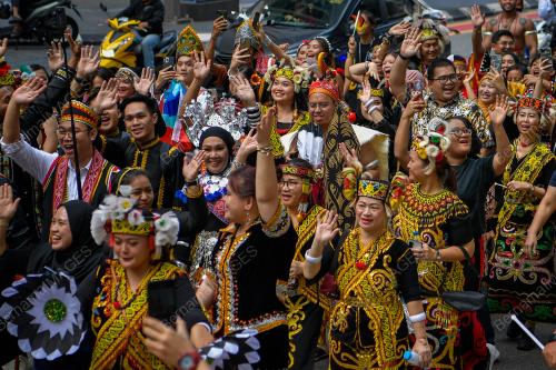 PERARAKAN BUDAYA BORNEO