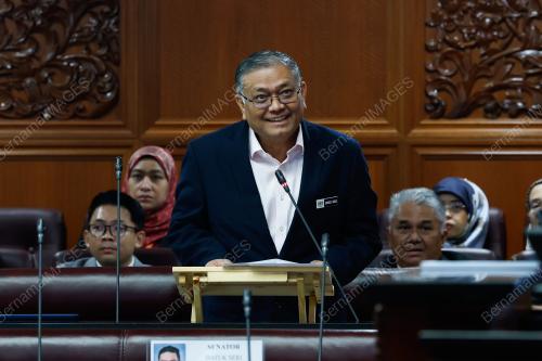 DATUK SERI DR SHAMSUL ANUAR NASARAH