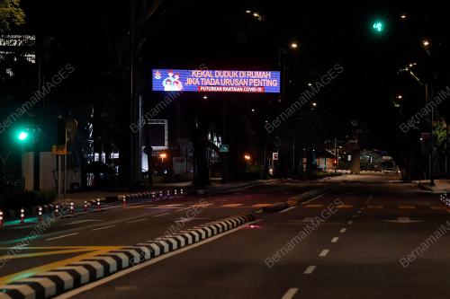 KUALA LUMPUR LENGANG SELEPAS JAM 8 MALAM