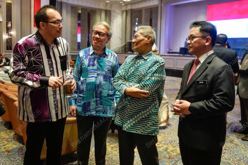 DATUK MANSOR OTHMAN