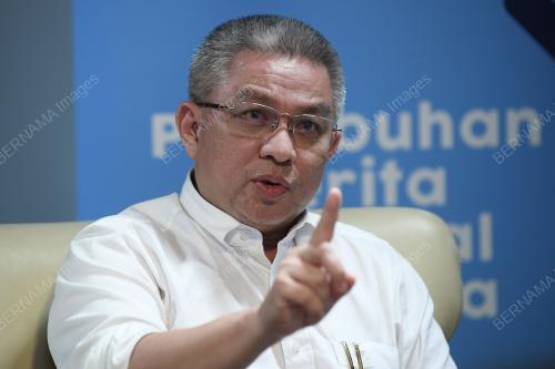DATUK SERI DR ADHAM BABA