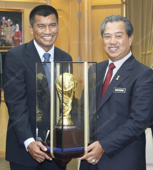 MUHYIDDIN YASSIN