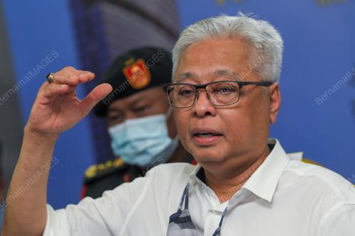 DATUK SERI ISMAIL SABRI YAAKOB 