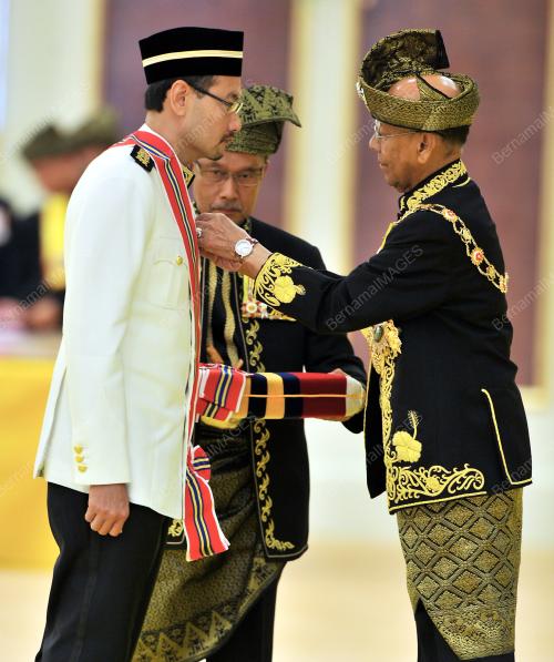 KL64_02062012_AGONG
