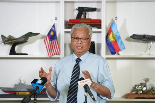 DATUK SERI ISMAIL SABRI YAAKOB