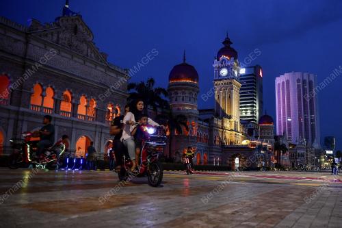 TINJAUAN CUTI HUJUNG MINGGU