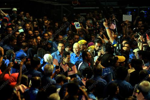 KL64_06042013_BN_MANIFESTO