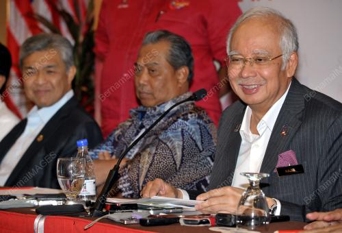 KL64_09092015_UMNO