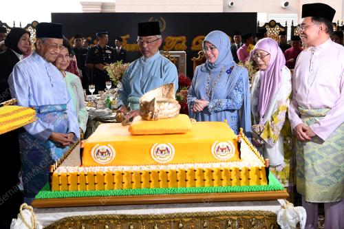 KL64_09092019_TEH_BN201908208625