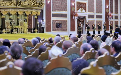 KL64_11042012_AGONG