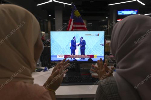 PENUTUP SIDANG KEMUNCAK ASEAN KE 44