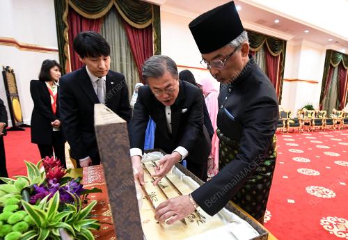 KL64_13032019_AGONG_BN201903123189