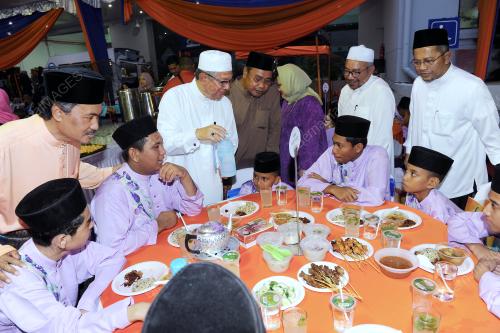 KL64_15062017_IFTAR