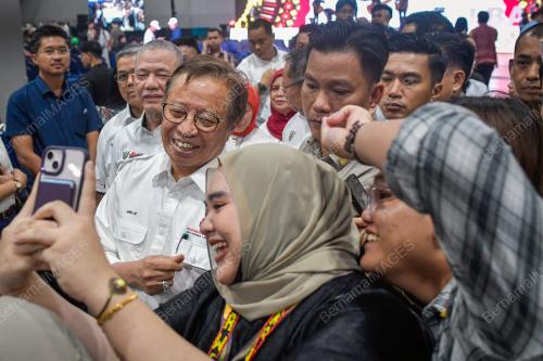 TAN SRI ABANG JOHARI TUN OPENG