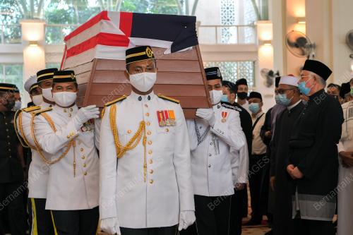 TUN RAHAH MOHAMED NOAH