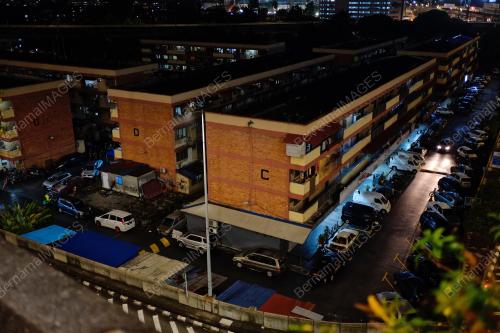 TINJAUAN SUASANA MALAM DI IBU KOTA