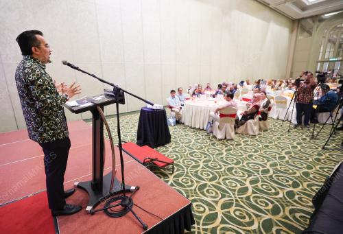 DATUK DR ASYRAF WAJDI DUSUKI