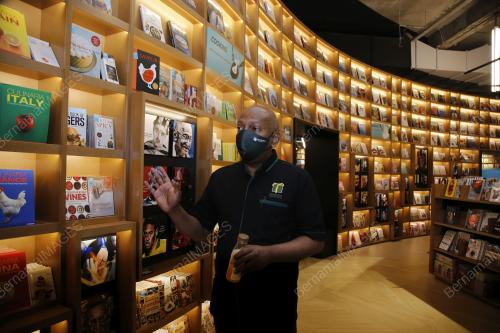 MEDIA TOUR OF THE LARGEST STARBUCKS RESERVE IN MALAYSIA