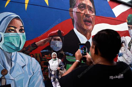 MURAL PETUGAS BARISAN HADAPAN COVID-19