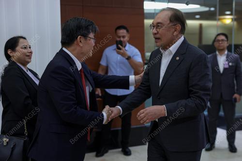DATUK SERI ANWAR IBRAHIM