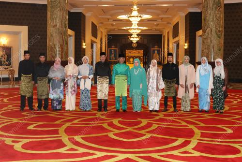 AL-SULTAN ABDULLAH RI'AYATUDDIN AL-MUSTAFA BILLAH SHAH 
