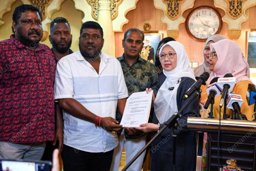 DATUK SERI DR ZALIHA MUSTAFA