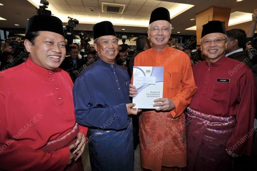 KL64_25102013_BAJET